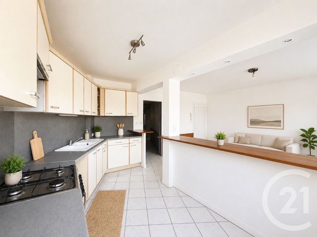 Appartement T3 à vendre - 3 pièces - 57.9 m2 - VANNES - 56 - BRETAGNE - Century 21 Agence De La Madeleine