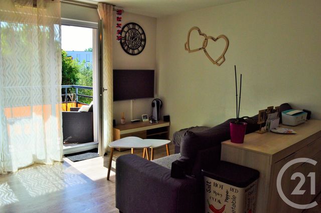 Appartement F3 à vendre - 3 pièces - 61.78 m2 - PLESCOP - 56 - BRETAGNE - Century 21 Agence De La Madeleine Appartement F3 à vendre - 3 pièces - 61.78 m2 - PLESCOP - 56 - BRETAGNE - Century 21 Agence De La Madeleine