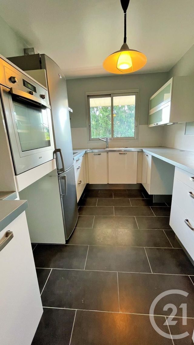 Afficher la photo en grand Appartement F3 à vendre - 3 pièces - 69.09 m2 - VANNES - 56 - BRETAGNE - Century 21 Agence De La Madeleine