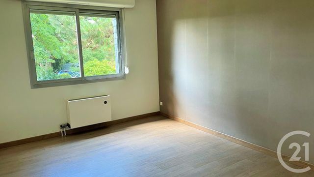 Afficher la photo en grand Appartement F3 à vendre - 3 pièces - 69.09 m2 - VANNES - 56 - BRETAGNE - Century 21 Agence De La Madeleine