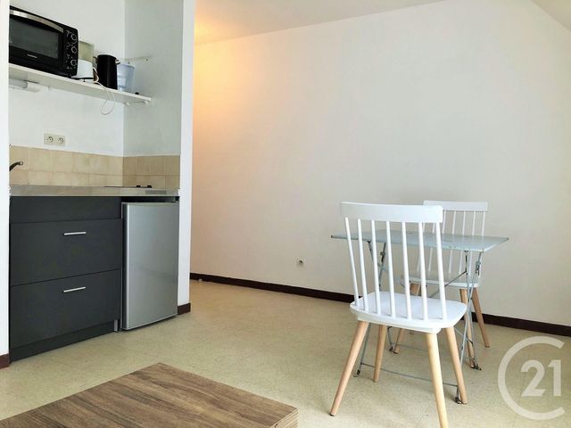 Studio à vendre - 1 pièce - 18.0 m2 - VANNES - 56 - BRETAGNE - Century 21 Agence De La Madeleine Studio à vendre - 1 pièce - 18.0 m2 - VANNES - 56 - BRETAGNE - Century 21 Agence De La Madeleine