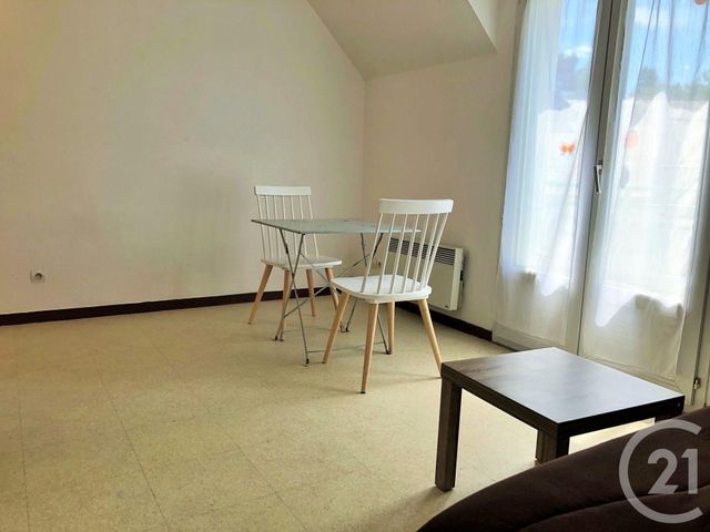 Studio à vendre - 1 pièce - 18.0 m2 - VANNES - 56 - BRETAGNE - Century 21 Agence De La Madeleine Studio à vendre - 1 pièce - 18.0 m2 - VANNES - 56 - BRETAGNE - Century 21 Agence De La Madeleine