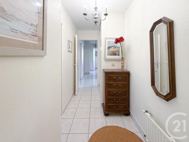 Appartement T4 à vendre - 4 pièces - 81.37 m2 - VANNES - 56 - BRETAGNE - Century 21 Agence De La Madeleine