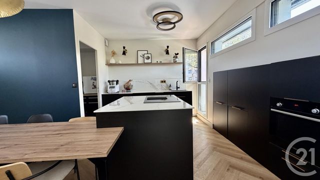 Appartement T4 à vendre - 4 pièces - 86.9 m2 - VANNES - 56 - BRETAGNE - Century 21 Agence De La Madeleine