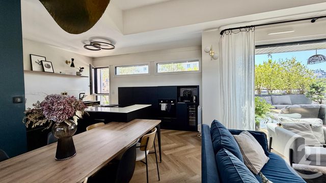 Appartement T4 à vendre - 4 pièces - 86.9 m2 - VANNES - 56 - BRETAGNE - Century 21 Agence De La Madeleine