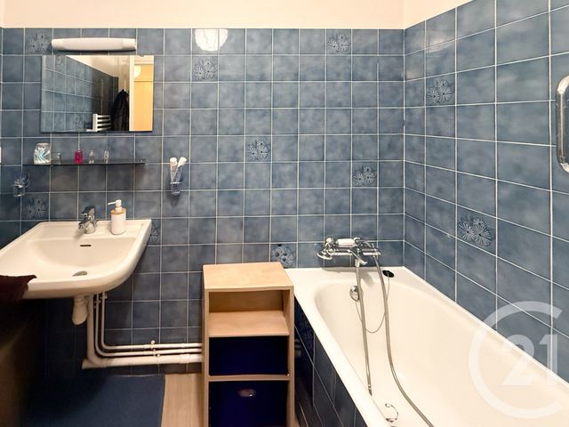 Appartement F2 à vendre - 2 pièces - 45.6 m2 - VANNES - 56 - BRETAGNE - Century 21 Agence De La Madeleine