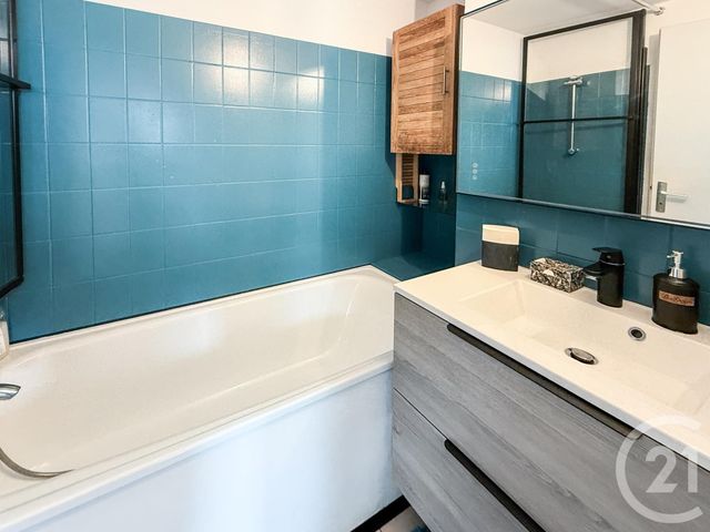 Afficher la photo en grand Appartement Duplex à vendre - 3 pièces - 48.76 m2 - VANNES - 56 - BRETAGNE - Century 21 Agence De La Madeleine