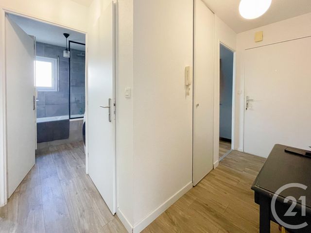 Appartement T3 à vendre - 3 pièces - 55.4 m2 - VANNES - 56 - BRETAGNE - Century 21 Agence De La Madeleine
