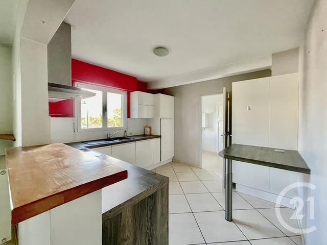 Afficher la photo en grand maison à vendre - 6 pièces - 116.0 m2 - MONTERBLANC - 56 - BRETAGNE - Century 21 Agence De La Madeleine