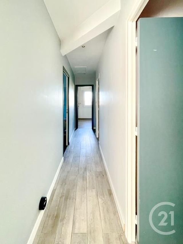 Afficher la photo en grand maison à vendre - 6 pièces - 116.0 m2 - MONTERBLANC - 56 - BRETAGNE - Century 21 Agence De La Madeleine