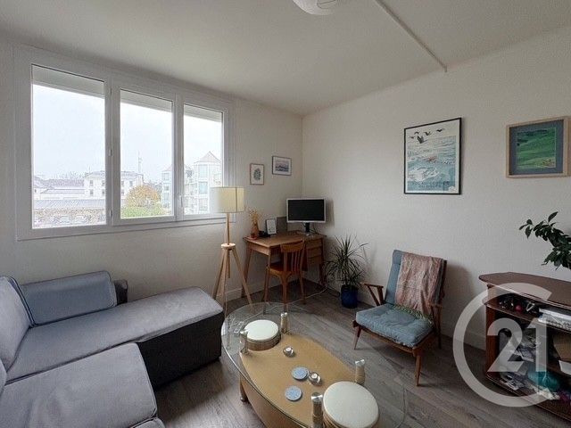 Appartement à vendre - 2 pièces - 43.78 m2 - VANNES - 56 - BRETAGNE - Century 21 Agence De La Madeleine
