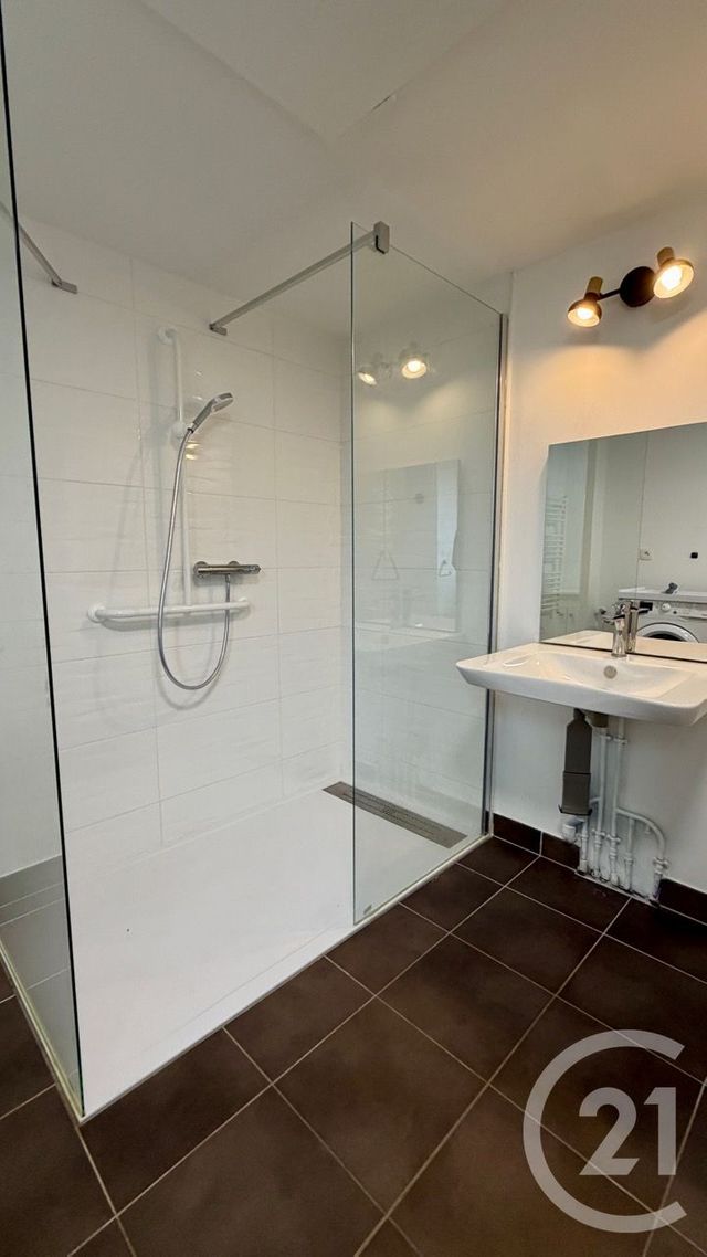 Appartement F2 à vendre - 2 pièces - 54.5 m2 - ARRADON - 56 - BRETAGNE - Century 21 Agence De La Madeleine