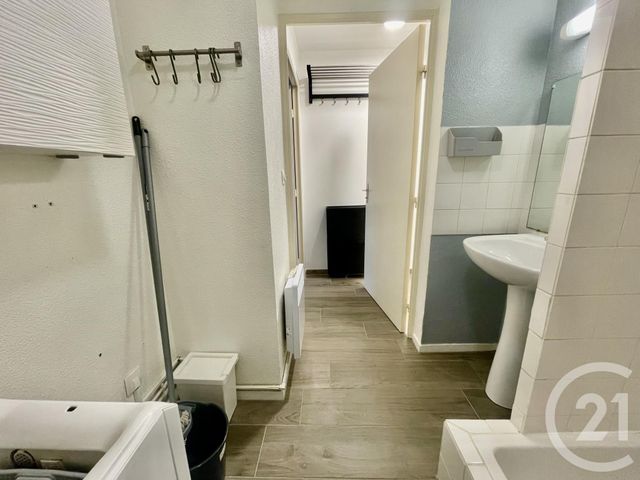 Appartement Studio à vendre - 1 pièce - 19.05 m2 - VANNES - 56 - BRETAGNE - Century 21 Agence De La Madeleine