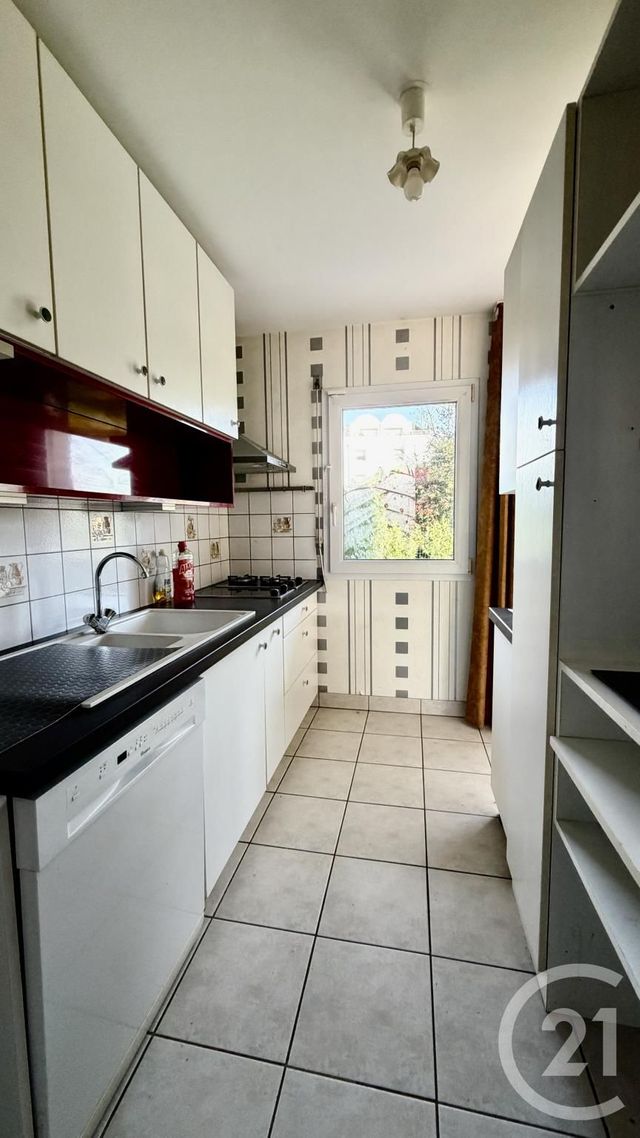 Appartement T4 à vendre - 4 pièces - 72.4 m2 - VANNES - 56 - BRETAGNE - Century 21 Agence De La Madeleine