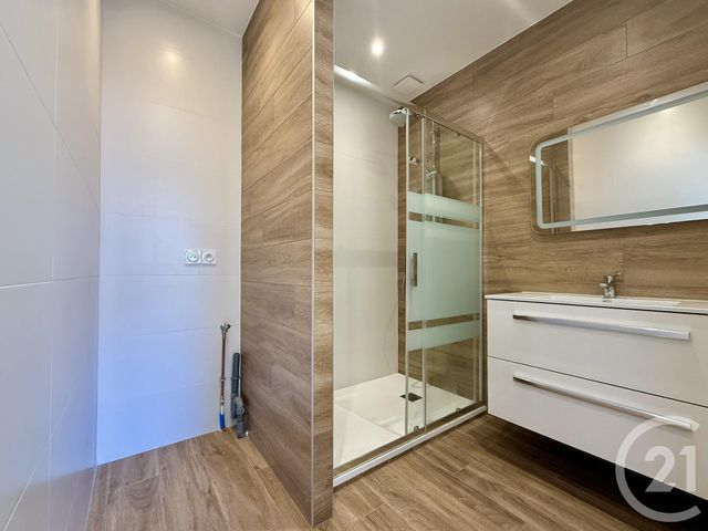 Appartement T2 à vendre - 2 pièces - 45.0 m2 - VANNES - 56 - BRETAGNE - Century 21 Agence De La Madeleine