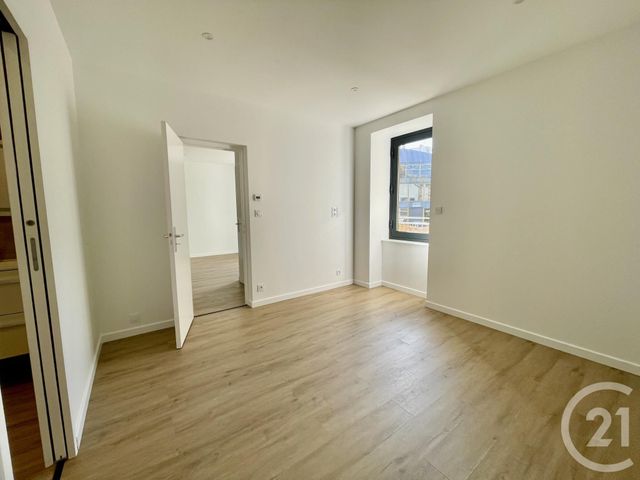 Appartement T2 à vendre - 2 pièces - 45.0 m2 - VANNES - 56 - BRETAGNE - Century 21 Agence De La Madeleine