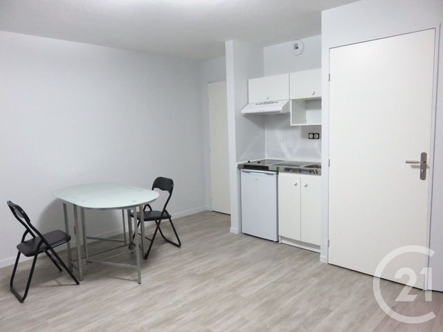 Appartement Studio à vendre - 1 pièce - 20.67 m2 - VANNES - 56 - BRETAGNE - Century 21 Agence De La Madeleine
