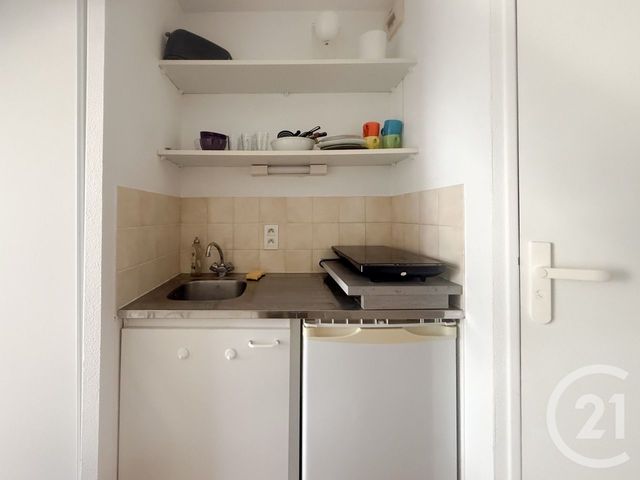 Appartement Studio à vendre - 1 pièce - 20.2 m2 - VANNES - 56 - BRETAGNE - Century 21 Agence De La Madeleine