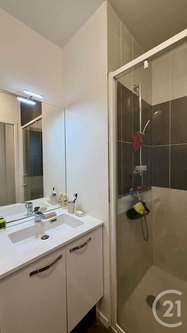 Appartement T3 à vendre - 3 pièces - 65.24 m2 - VANNES - 56 - BRETAGNE - Century 21 Agence De La Madeleine