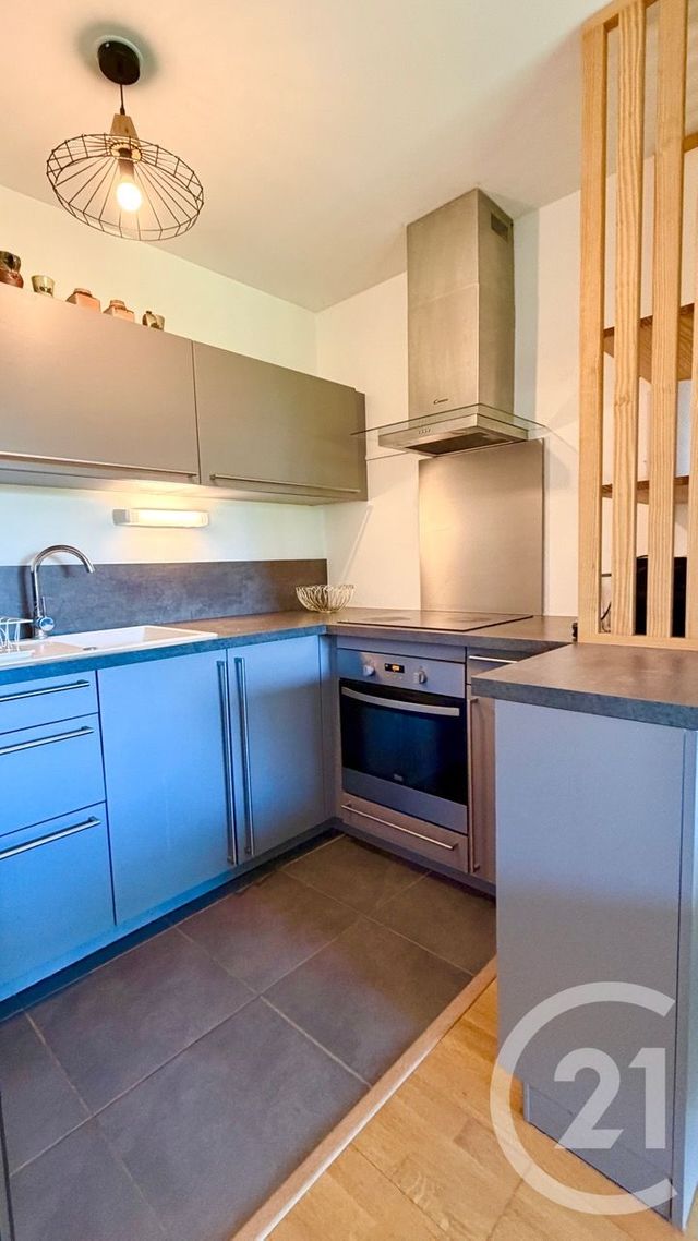 Appartement F3 à vendre - 3 pièces - 57.0 m2 - VANNES - 56 - BRETAGNE - Century 21 Agence De La Madeleine